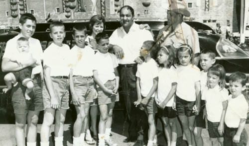 Bruce Hart Explains How He Revolutionized Pro Wrestling Bruce Hart and his family visit the Calgary Stampede with Rocky Marciano, former world heavyweight boxing champion, on July 8, 1964. Left to right: Smith, holding baby Diana; Bruce; Keith; Helen, Wayne; Rocky Marciano; Dean; Ellie; Stu; Georgia; Bret; Alison and Ross. Owen was born the next year. (Source unknown, provided courtesy Alison Hart, with thank to SLAM! Pro Wrestling)