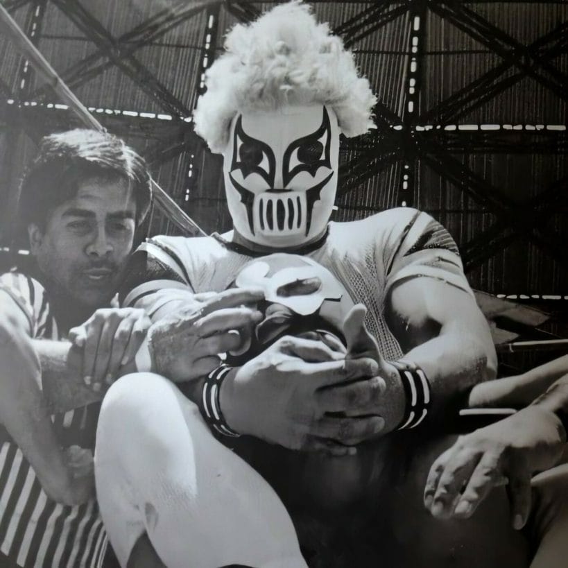 Lucha Libre | 5 Dark Stories With Questions Unanswered Was the original Kahoz compelled to murder his opponents to the point where they wound up burying the original mask?